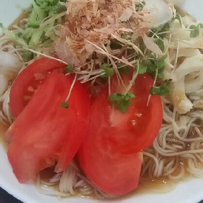 今日は暑かったので、サラダそうめんが美味しかった～！